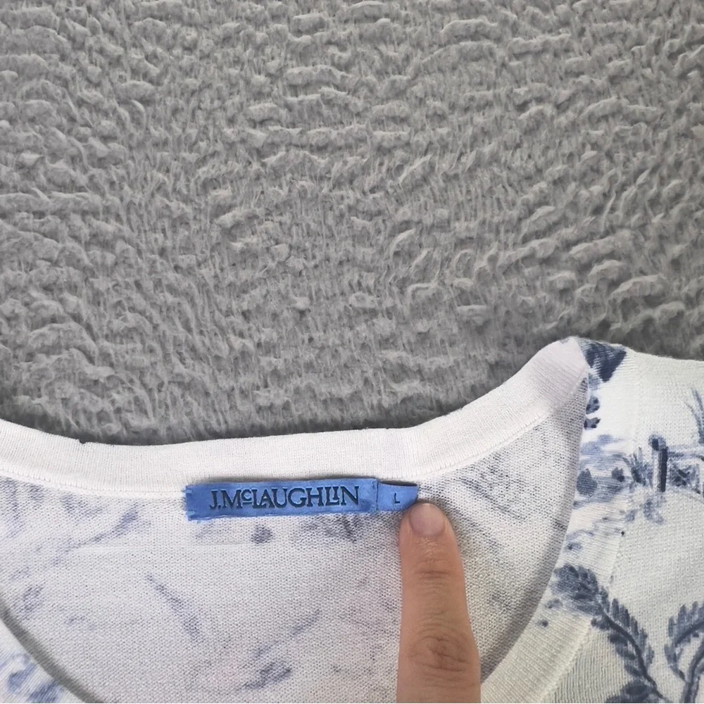 J Mclaughlin Sweater Womens Large White Blue Printed Long Sleeve Preppy - Picture 4 of 8